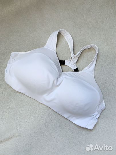 Спортивный топ бра Nike размер S (D-E)