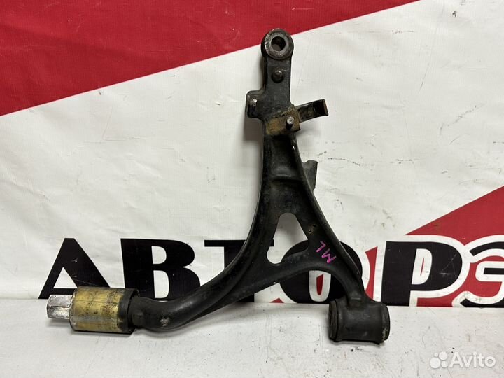 Рычаг передний нижний правый Ml163