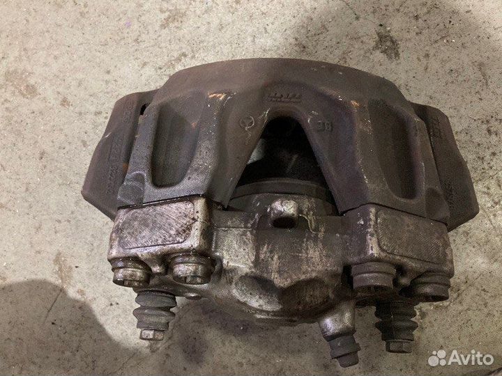 Суппорт передний левый Mercedes-Benz E-Class W212