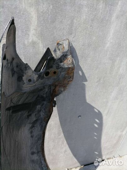 Переднее левое крыло Toyota Camry 40