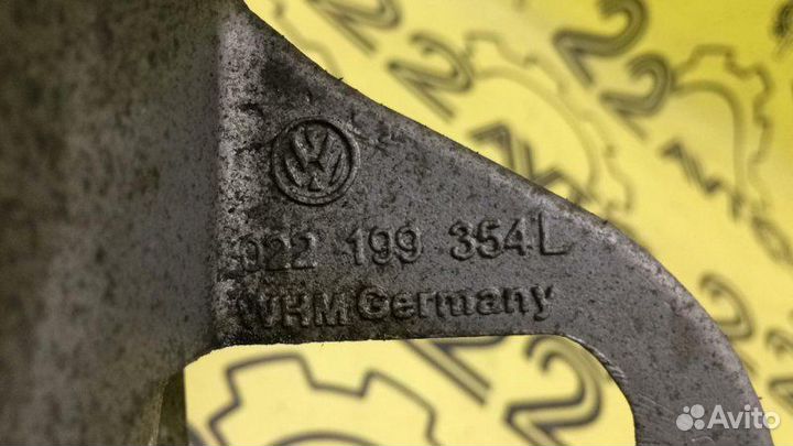 Корпус масляного фильтра Volkswagen Touareg 7L AZZ