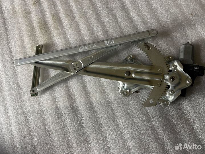 Трапеция стеклоподьемника задняя левая Mitsubishi