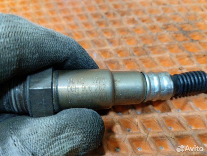 Датчик кислорода передний Audi Q5 I 8R cdnc 2011