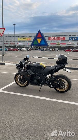 Yamaha yzf r1