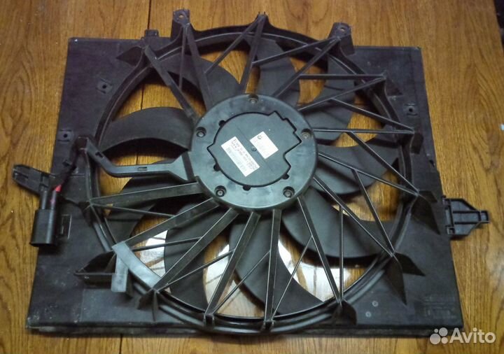 Моторчик вентилятора BMW 6921321