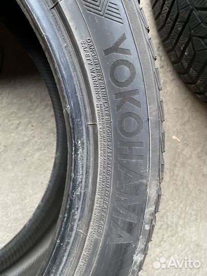 Yokohama BluEarth Winter V905 295/40 R21 111V