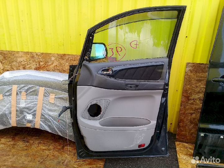 Дверь передняя правая Toyota Alphard ANH10 ANH15 M