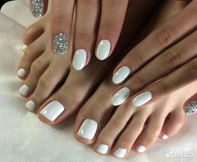 Маникюр и педикюр на дому