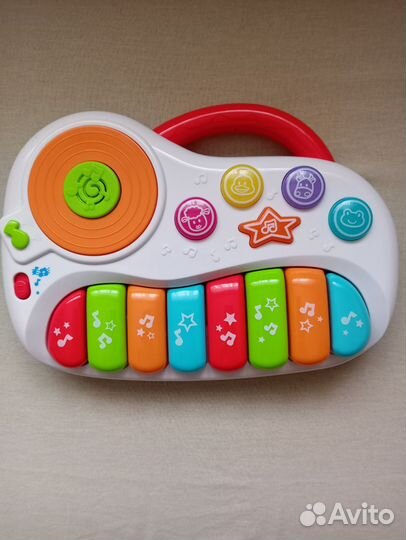 Детское музыкальное пианино