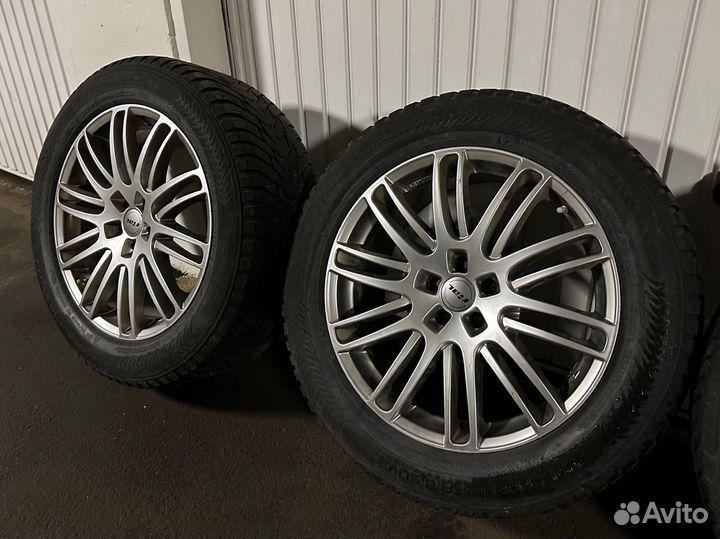 Комплект зимних колес 285/50 R20