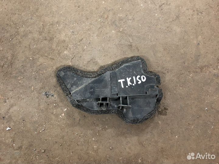 Toyota corolla 150 пыльник