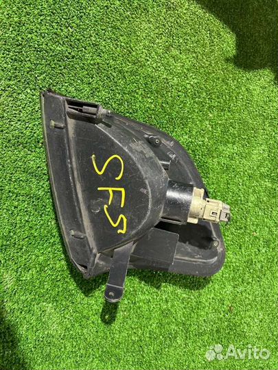 Поворотник передний левый Subaru Forester SF5 EJ