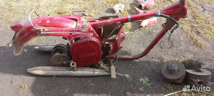 Запчасти на мотоцикл ява 250