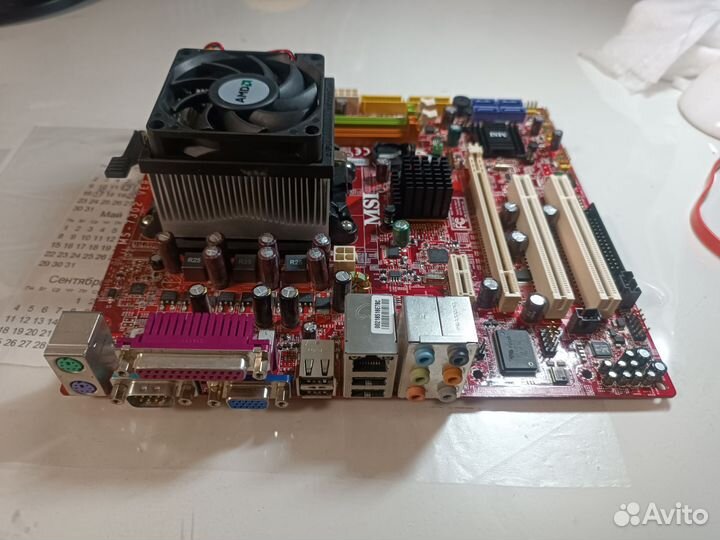 Материнская плата с процессором и памятью