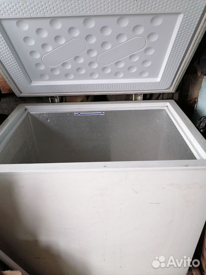 Морозильный ларь с глухой крышкой бу