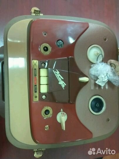 Катушечный магнитофон