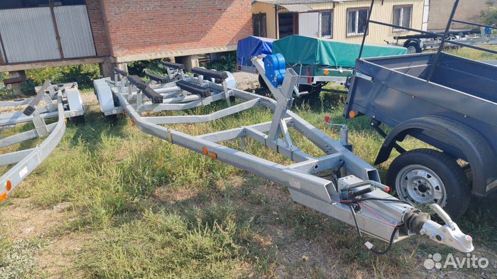 Прицеп для катеров и яхт мзса L 9025-3.35 исп. 101