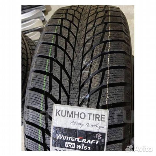 Kumho WinterCraft SUV Ice WS51 235/60 R18 107T