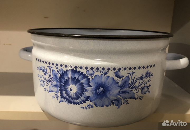 Кастрюля эмалированная