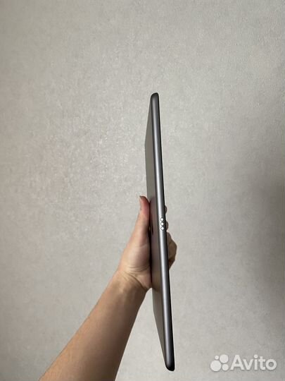 iPad 9 2021 64gb + pencil 1 поколения (оригинал)