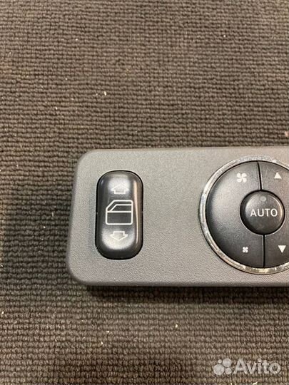 Блок стеклоподъемников задний Mercedes-Benz