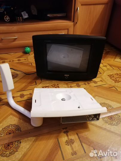 Телевизор+кронштейн