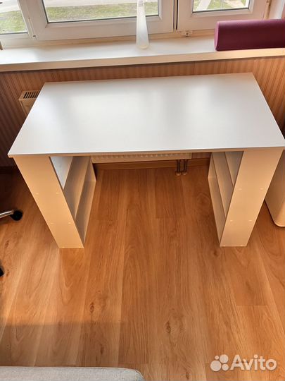 Письменный стол