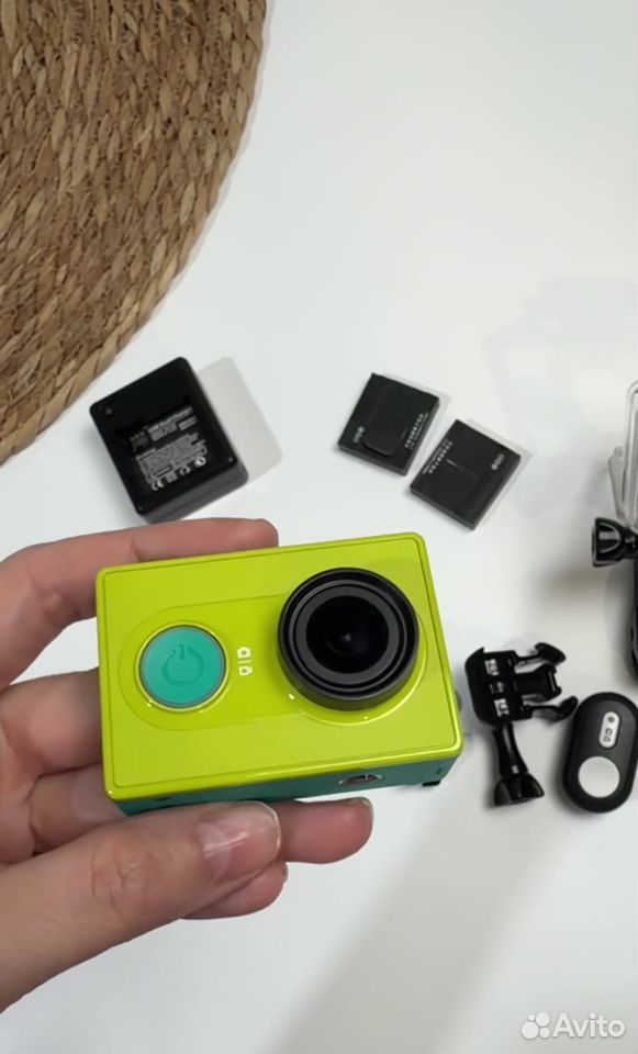 Экшн камера xiaomi yi Basic Edition зеленая купить в Сочи по низкой ...