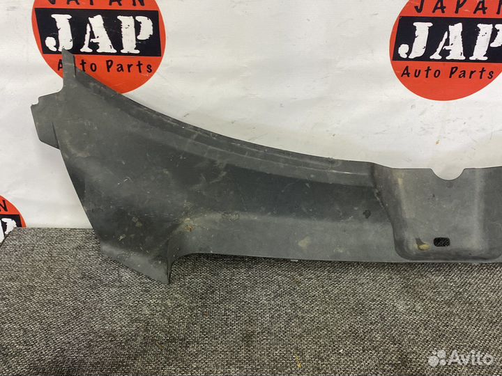 Кожух замка капота Audi A6 C6