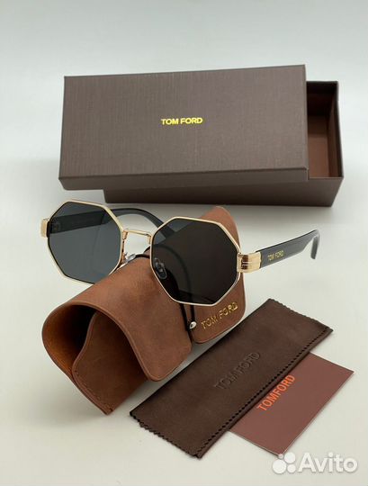 Солнцезащитные очки Tom Ford