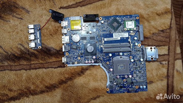 Ноутбук DNS W650EH-2 (HD) GT740 2Gb (0802892)