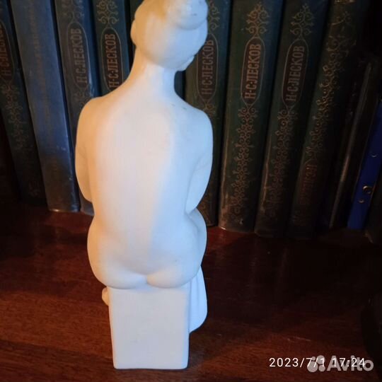 Мраморная крошка статуэтка