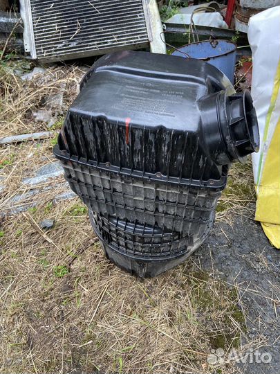 Корпус воздушного фильтра Мерседес