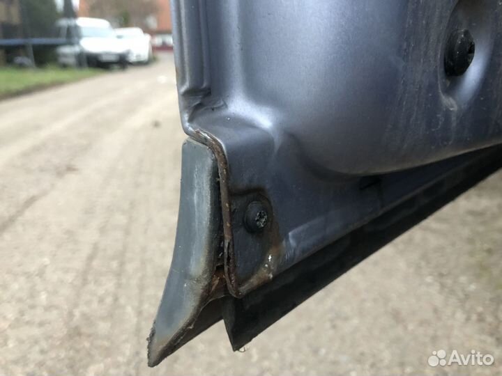 Дверь передняя левая на Audi A4 B6 серая
