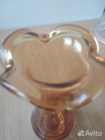 Ваза для цветов гутное цветное стекло СССР винтаж