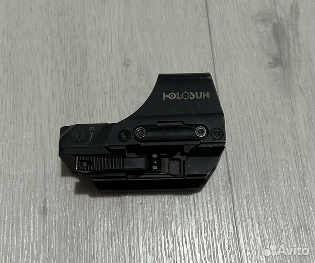 Коллиматорный прицел holosun с солнечной батареей