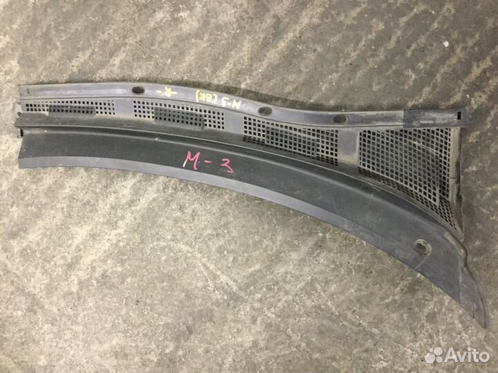 Решетка стеклоочистителей (жабо) Мазда 3 (BK)