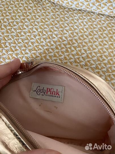 Косметички Pull&Bear Givenchy