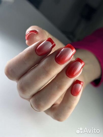 Маникюр и гель лак в один тон