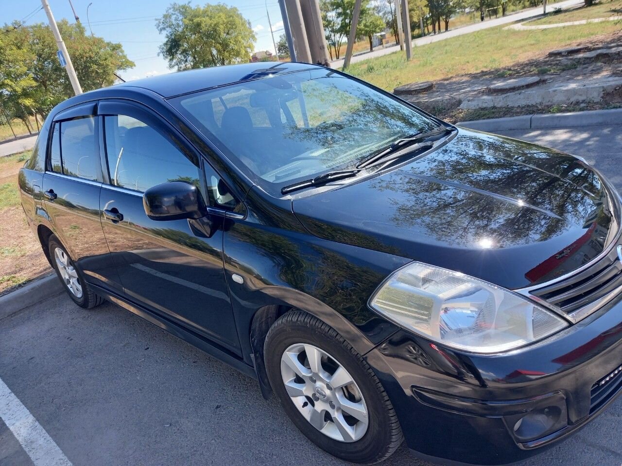 Nissan Tiida: фото владельца