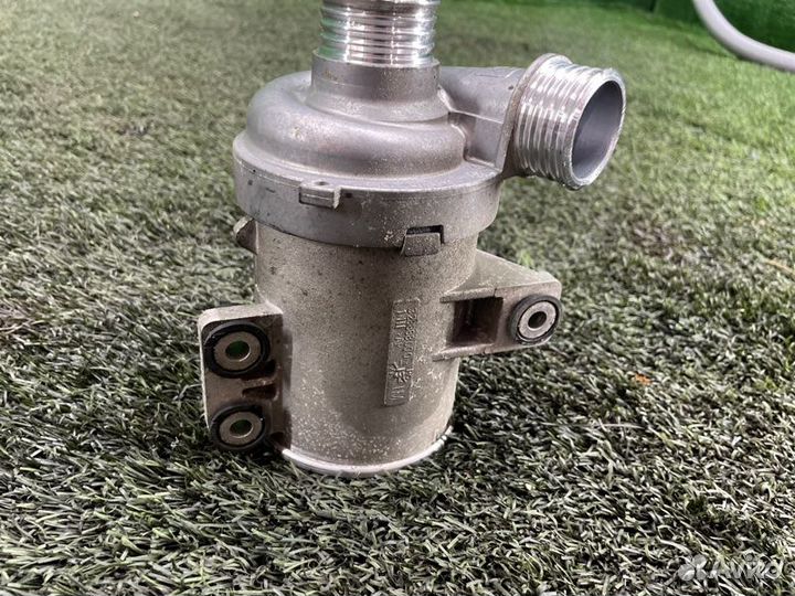 Помпа Bmw 5 F10 N20B20 2013