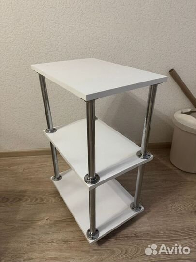 Этажерка на колесиках