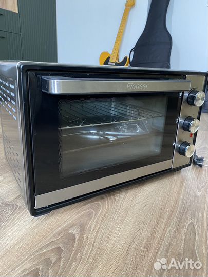 Электропечь с грилем 30 литров Pioneer