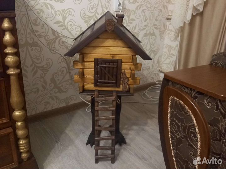 Избушка на курьих ножках