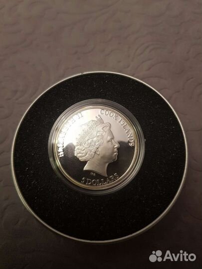 Монета серебряная 5 дол. Жостово