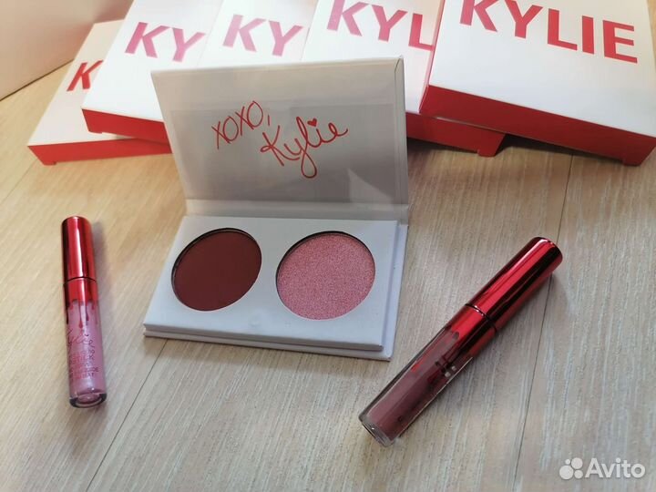 Набор Kylie тени, блески