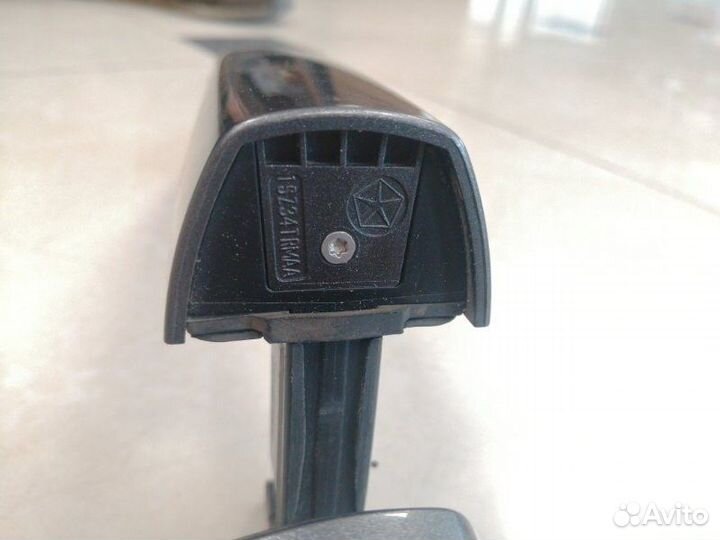 Ручка двери внешняя передняя правая Jeep Cherokee