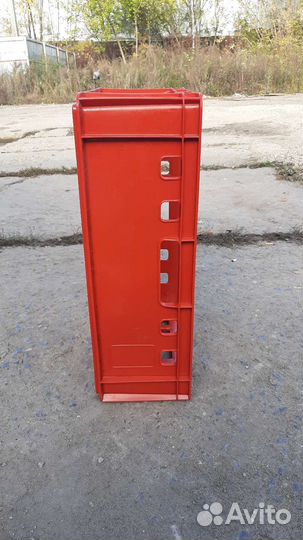 Пластиковые ящики