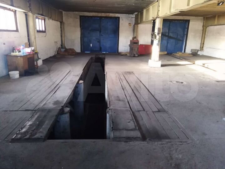 Гараж, > 30 м²