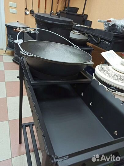 Мангал с подказанником и полкой